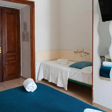 Vico 22 Bed & Breakfast 3*